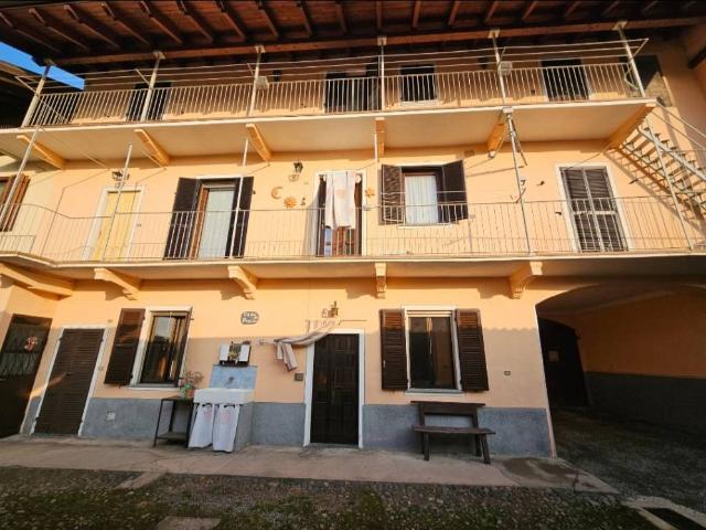Villa in vendita a Carpignano Sesia NO