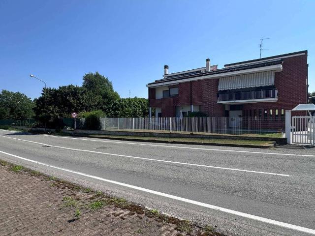 Villa in vendita a Carpignano Sesia NO