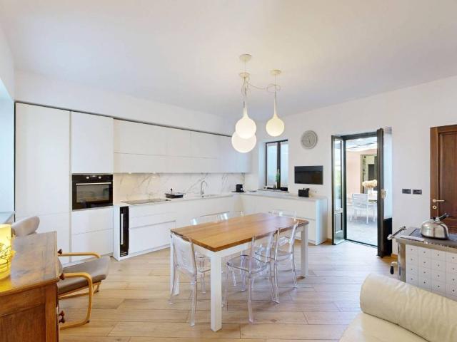 Villa in vendita a Carpignano Sesia NO