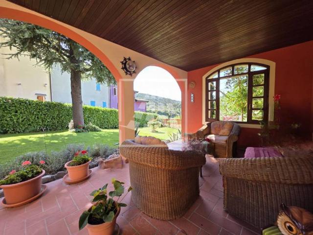 Villa in vendita a Carpineti RE