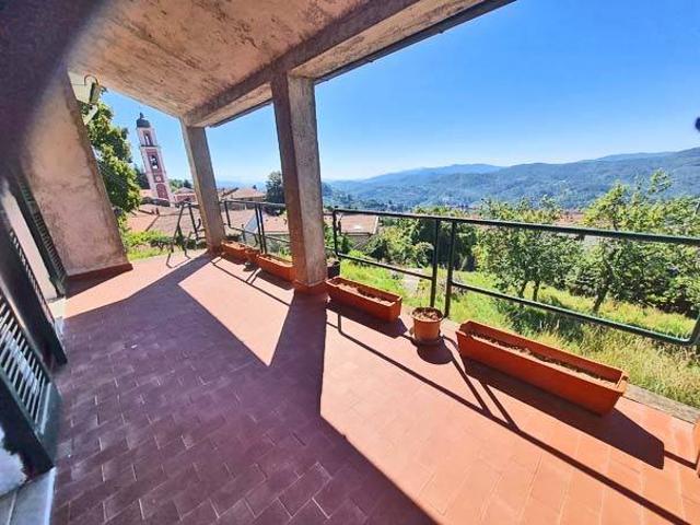 Villa in vendita a Carro SP