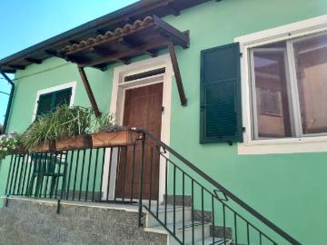 Villa in vendita a Carrodano SP