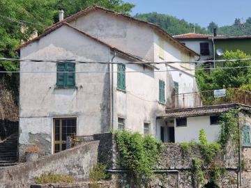 Villa in vendita a Carrodano SP