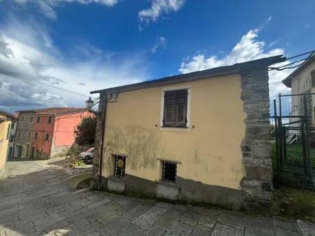 Villa in vendita a Carrodano SP