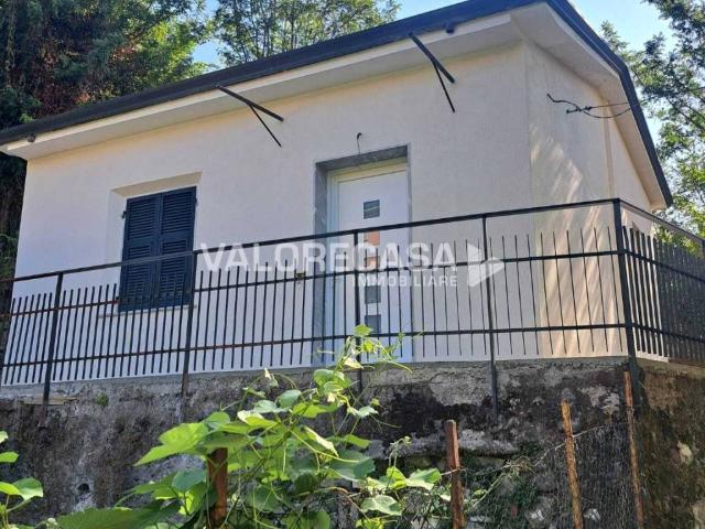 Villa in vendita a Carrara MS