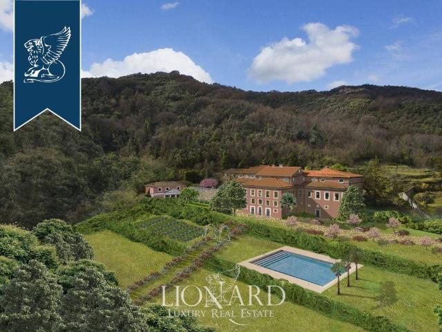 Villa in vendita a Carrara MS