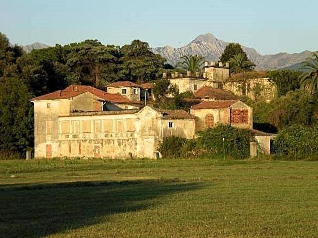 Villa in vendita a Carrara MS