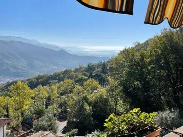 Villa in vendita a Carrara MS