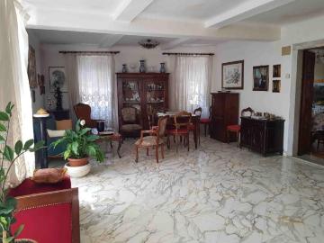 Villa in vendita a Carrara MS