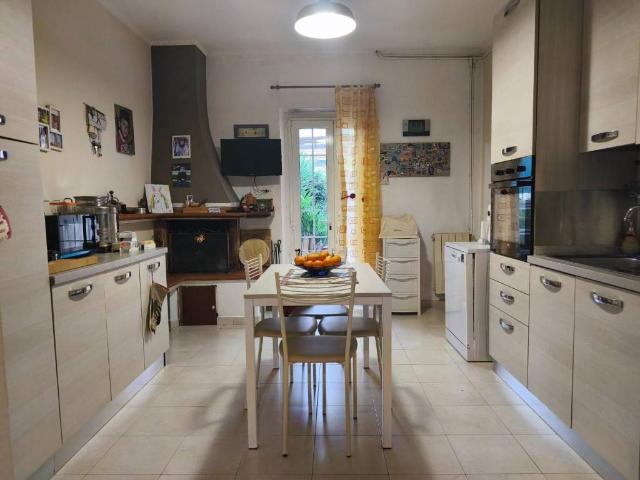 Villa in vendita a Carrara MS