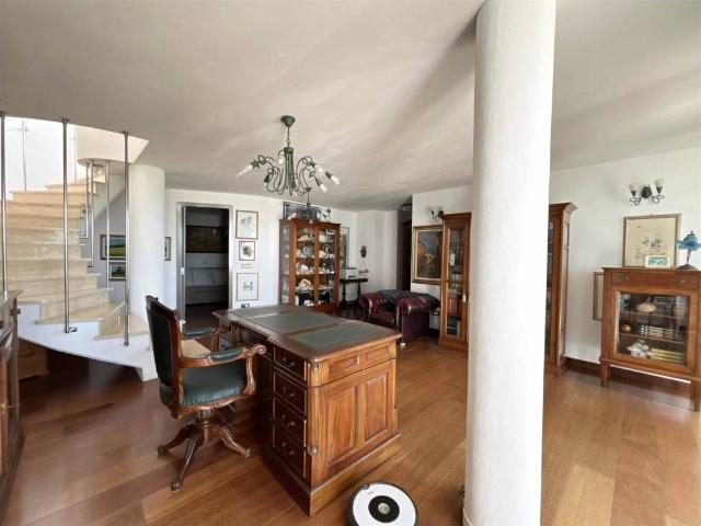 Villa in vendita a Carrara MS