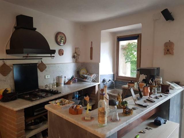 Villa in vendita a Carrara MS