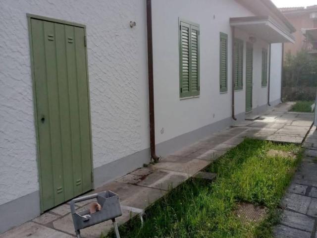 Villa in vendita a Carrara MS