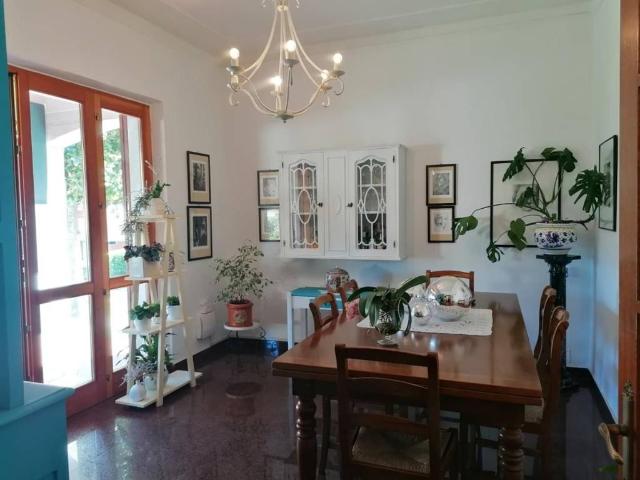Villa in vendita a Carrara MS