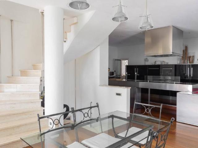 Villa in vendita a Carrara MS