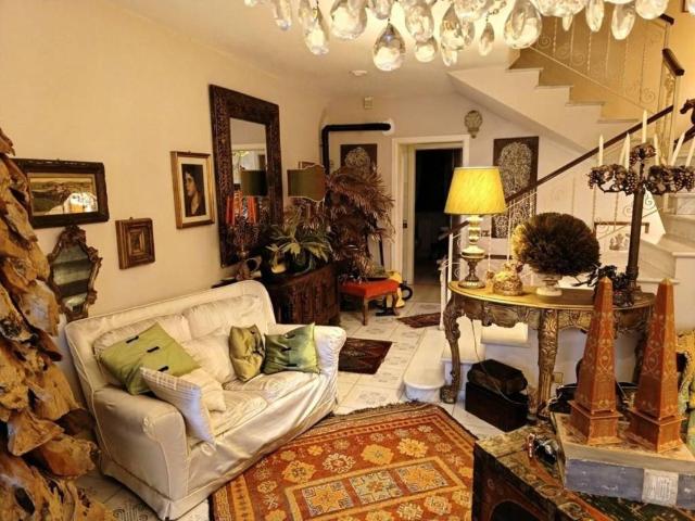 Villa in vendita a Carrara MS