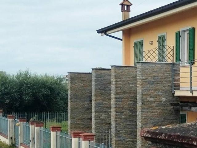Villa in vendita a Carrara MS