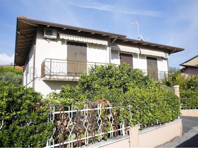 Villa in vendita a Carrara MS