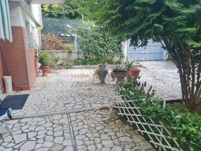Villa in vendita a Carrara MS