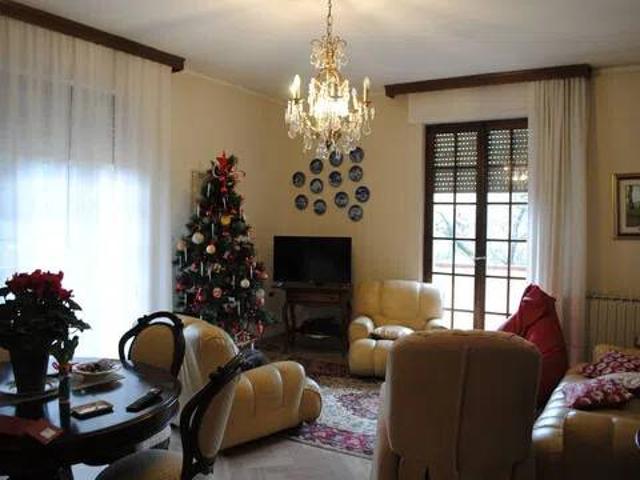 Villa in vendita a Carrara MS