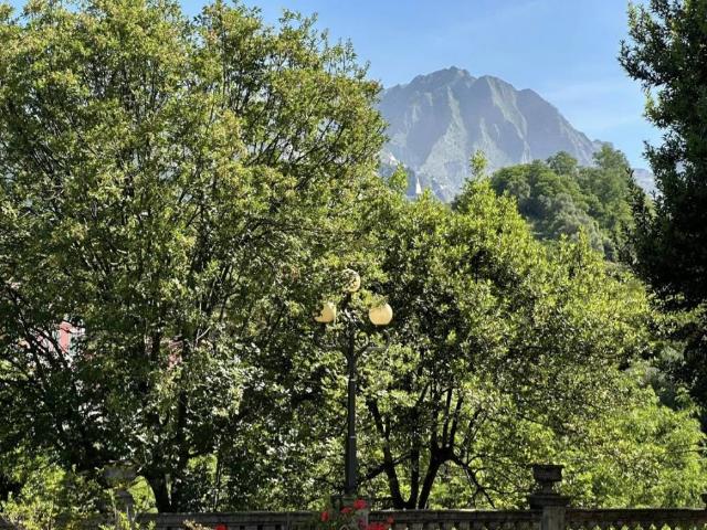 Villa in vendita a Carrara MS