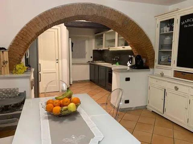 Villa in vendita a Carrara MS