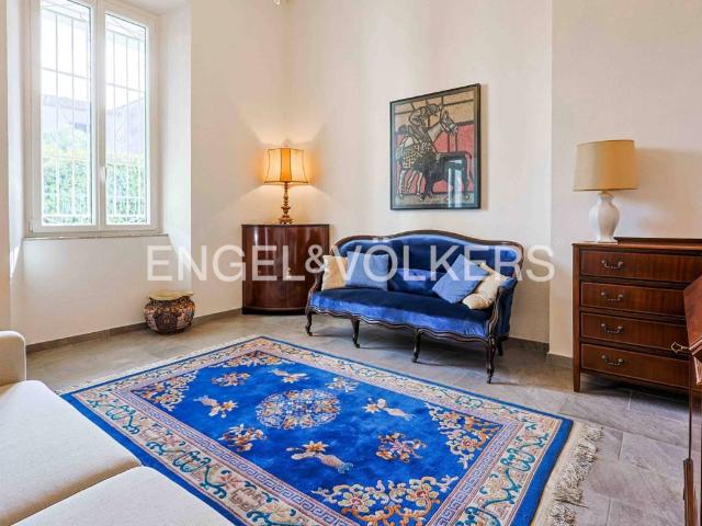 Villa in vendita a Carrara MS
