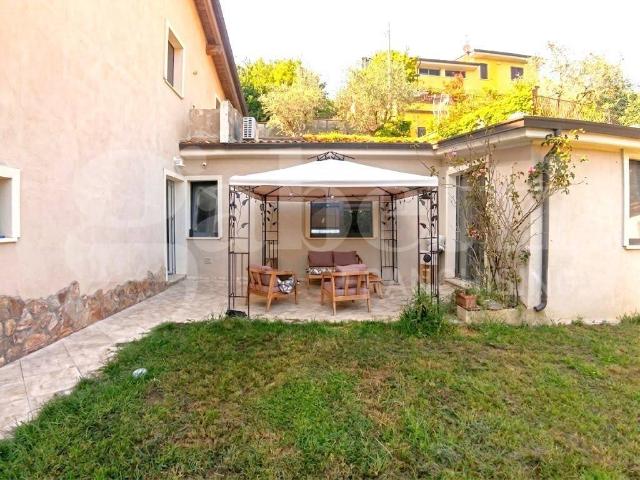 Villa in vendita a Carrara MS