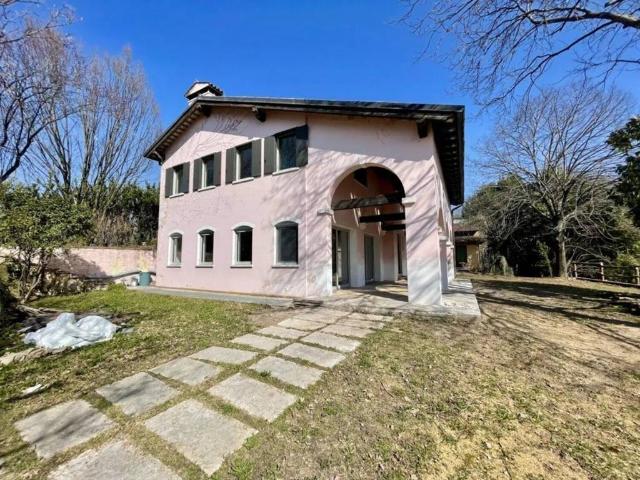 Villa in vendita a Carrè VI
