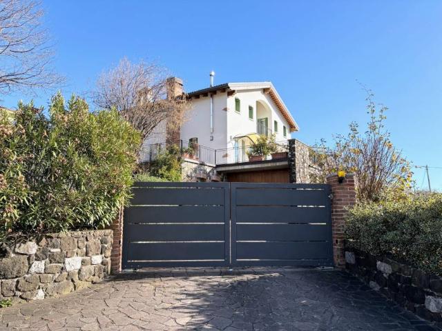 Villa in vendita a Carrè VI