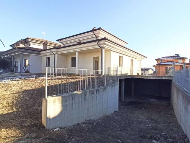 Villa in vendita a Carrù CN