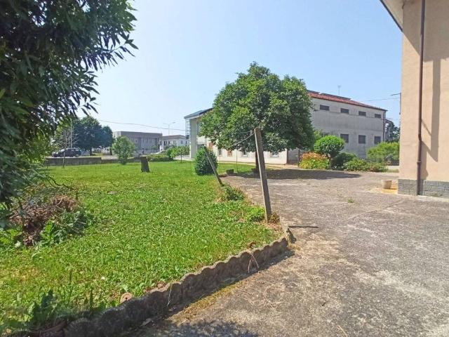 Villa in vendita a Carrù CN