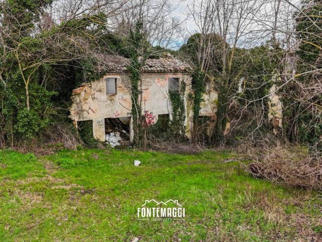 Villa in vendita a Cartoceto PU