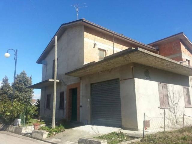 Villa in vendita a Carunchio CH
