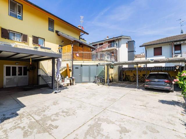 Villa in vendita a Carugate MI