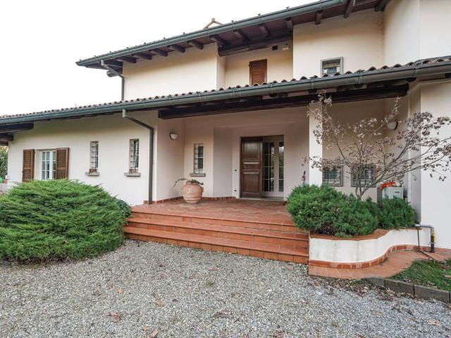 Villa in vendita a Carvico BG