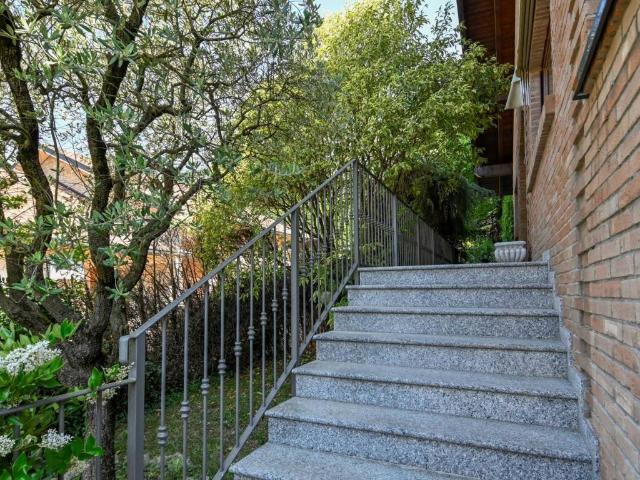 Villa in vendita a Carvico BG