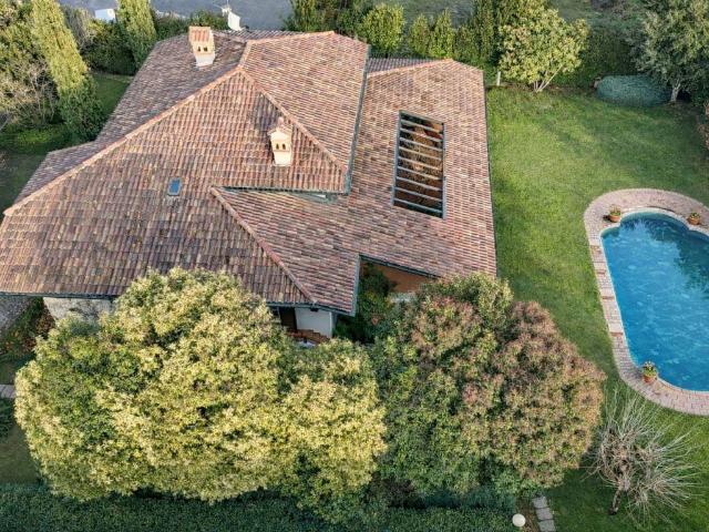 Villa in vendita a Carvico BG