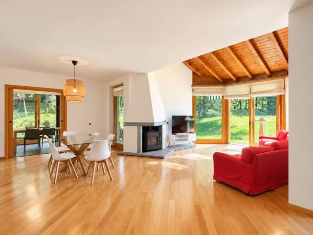 Villa in vendita a Casciago VA