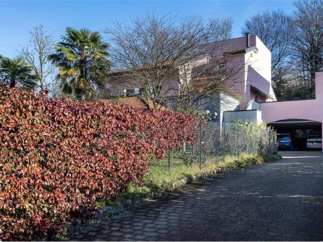 Villa in vendita a Casciago VA