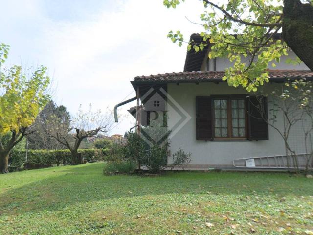 Villa in vendita a Casciago VA