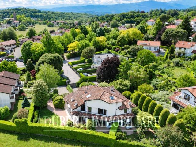 Villa in vendita a Casciago VA
