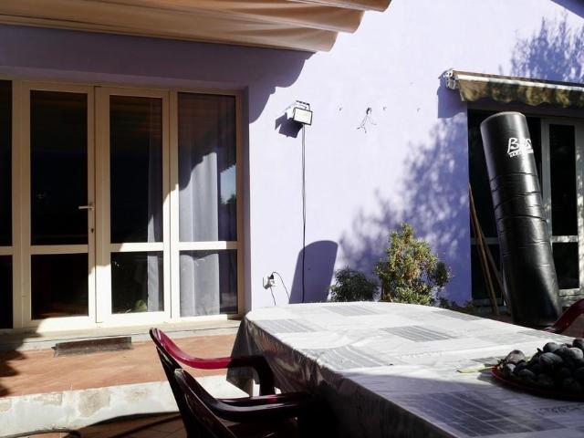 Villa in vendita a Cascina