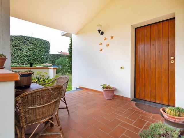 Villa in vendita a Cascina