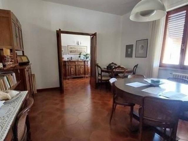 Villa in vendita a Cascina