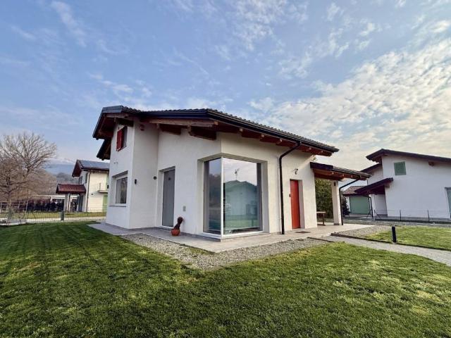 Villa in vendita a Cascinette d'Ivrea TO