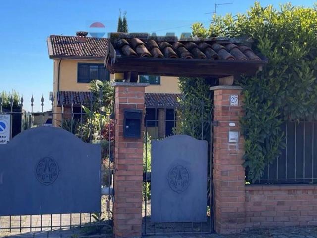 Villa in vendita a Casanova Lonati PV