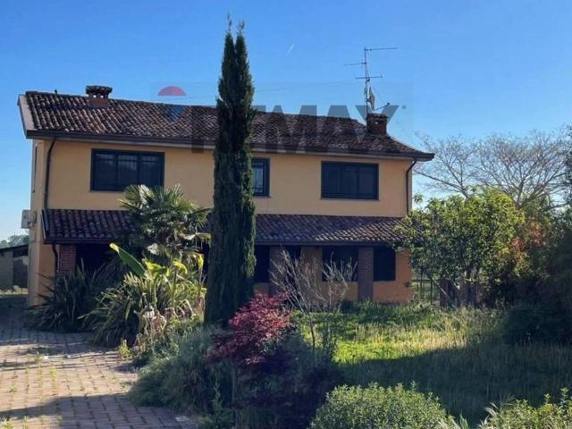 Villa in vendita a Casanova Lonati