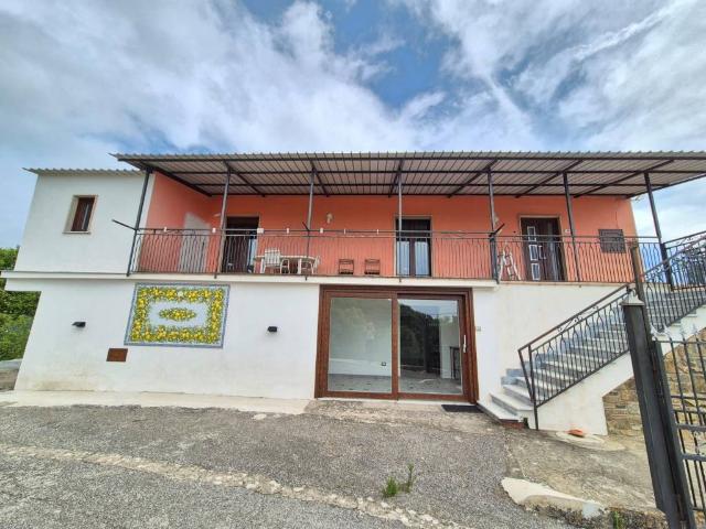 Villa in vendita a Casal Velino SA