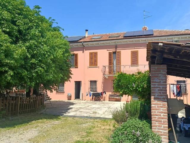 Villa in vendita a Casale Monferrato AL